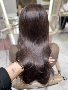 ルームバイシー 新宿(Loom. by Sea) 〇暗めカラー×ココアブラウン[ミディアム/縮毛矯正]