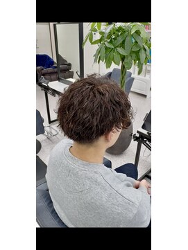 ログ バイ ハッシュタグ フリー(LOG by#Free) 波巻きパーマ