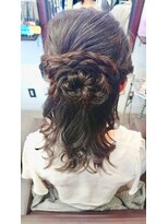 ヘア メイク エア コーディネーション&nbsp;花っぽいハーフアップ