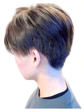 ステア ケース(stair case) センターパート/ナチュラルツーブロック/マッシュ/大人メンズ