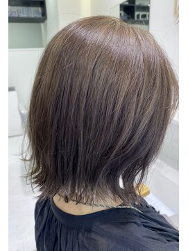 イツクヘアー(Ituc Hair) 【お客様施術例】グレージュ/ハイライト/ぱっつんボブ/外ハネ