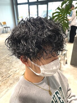 ワン(One) 波巻きパーマ