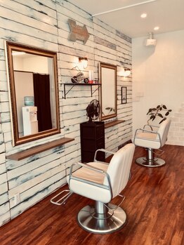 フアナヘアーデザイン(FUANA hair design)の写真/プライベートサロン×マンツーマン施術のリラックス空間♪あなたの髪のお悩み、じっくりお話ししませんか？