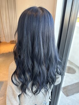 アウリィ(Aulii) ネイビーカラー