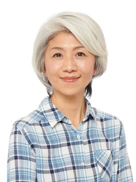 えがお美容室 奈良店 60代グレイヘアの方に◎ショートボブ