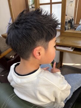 東京ヘアーサロン 短髪×ツーブロ刈り上げ