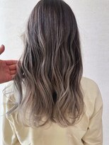 ジーレ(jiire)&nbsp;バレイヤージュグラデーションカラーグレージュ