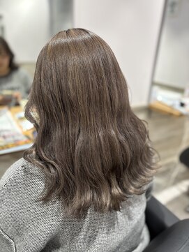 リーオオサカ(Lee Osaka) グレージュ×透明感（eri）