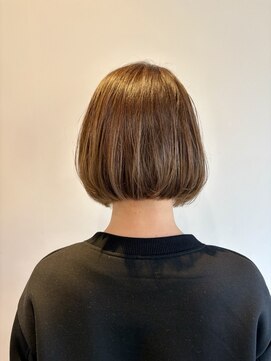 ケークリエイティブコード(K creative COrDE) ツヤ感イルミナ×ぱつっとボブ