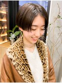 ハンサムショートスリークショートボブ黒髪暗髪前髪なし大人