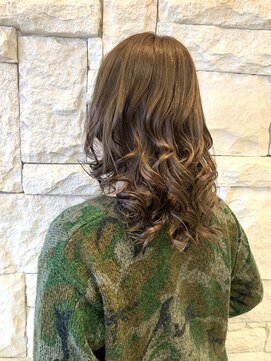 フォルテ 草薙店 カーキベージュ