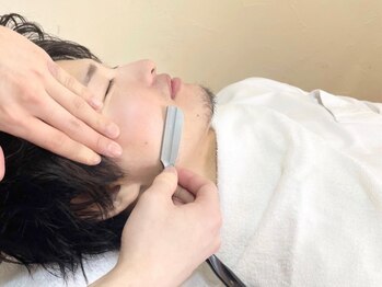 ルシードスタイルアイフラット(LUCIDO STYLE I-FLAT)の写真/【徳重/名古屋芸大駅】美眉毛男女共に全顔シェービングをご用意◎古い角質まで除去♪フェイシャルエステ付