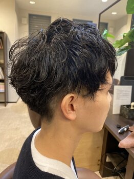 メンズ クレド(men's CRED)の写真/【森下/駐車場◎】ツイストスパイラルやニュアンスパーマなど、トレンドパーマはお任せ◎［メンズカット］