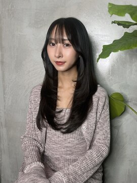 リリアーナ(LILIANA) レイヤーカット トレンドヘア 韓国ヘア ガーリーヘア 髪質改善