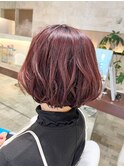 チェリーレッド×内巻きミックスボブ