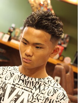 ウエストサイドバーバーチャップス(West Side Barber Chaps)の写真/フェードスタイルやイージーパーマなど、クラシカルなスタイルから最新トレンドまで、幅広くご提案♪