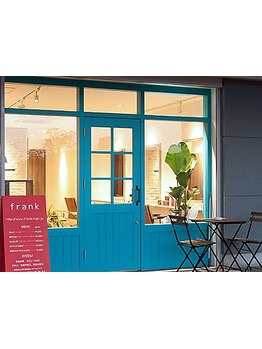 心地よいナチュラルテイストのゆったり空間で癒し時間を♪マンツーマン施術で、心と体をリフレッシュ！