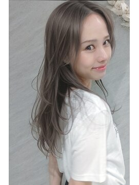 ハイストリートヘア(High street Hair) セミロングレイヤー×カーキアッシュ