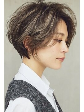 ハーツ(Heart's) ショート 白髪ぼかしハイライト 30代40代50代60代