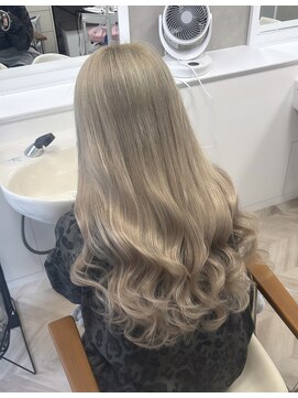 ショウルームウメダ(SHOW ROOM UMEDA) ハイトーンロング