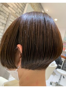 エルトレス(el tres) ［eltres ］グラデーションボブ