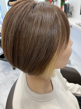 サロンドノア(Salon de NoA) インナーカラー×ボブ