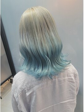 アインス 高田馬場(eins) グラデーションカラー