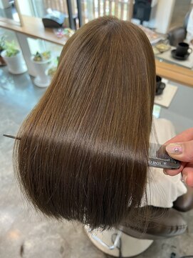 ア ドリームアップスタジオ レストアール(A DREAM UP STUDIO restR) 艶ヘアー