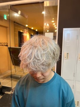 ミヤビ(MIYAVI) 【韓国メンズスタイル】マッシュ×ホワイトシルバー