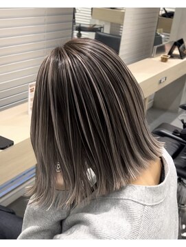 ヘアスペース リズム グリーン(Hair space Rizm green) 透明感×バレイヤージュ×ブリーチ×コントラストハイライト