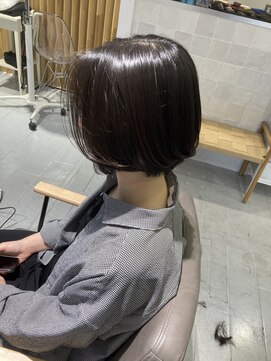 ネオリーブウリ 二子玉川店(Neolive uri) イメチェンホワイトブロンド外ハネボブ美髪ワイドバング