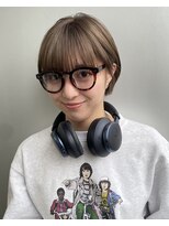 エアー 青山(AIR)&nbsp;丸みショート前下がりセンターパートハンサムくびれショート