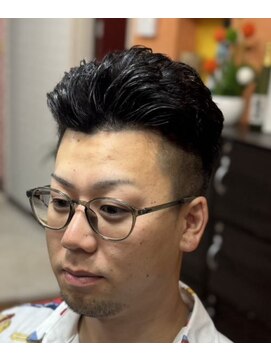 ピシャッとニ代目銀二郎 ツーブロックスタイル