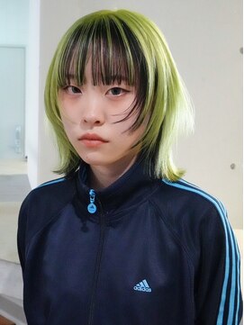 アルバム 新宿(ALBUM SHINJUKU) ウルフレイヤーミディアムおくれ毛前髪カット美髪_ba546241