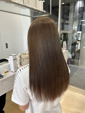 ロンドルピナス 小倉(Lond Lupinus) 黒髪カタログ/オリーブグレー/ココアベージュ/小顔に見せるヘア