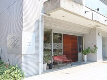 ヂルチヘアー(zilch hair)の雰囲気(サロン前のベンチが目印。店舗前に横付け駐車オーケー!)