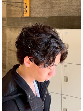 メンズギフト(men's GIFT) 軽やかさ纏う柔質フェザーパーマ