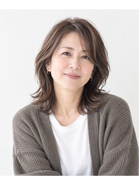 アヴァンス プロデュース バイ エガオ 大阪梅田店(AVANCE. PRODUCED by EGAO) 大人の女性に似合うセミロングスタイル【髪質改善】