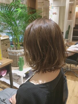 エイチ(eitcH) ニュアンスラフボブ