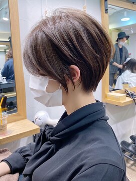 アヴァロン(AVALON) クールショート・ひし形・流し前髪・アッシュブラウン【BISA】