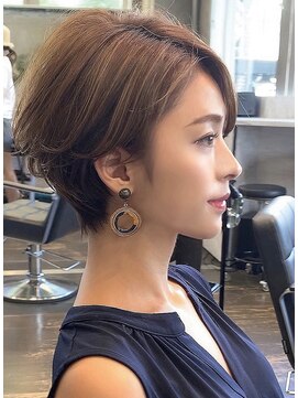 小顔ショート 30代 40代 大人ヘアスタイル 辺見えみり L サーカス バイ ビュートリアム 表参道 Circus By Beautrium のヘアカタログ ホットペッパービューティー