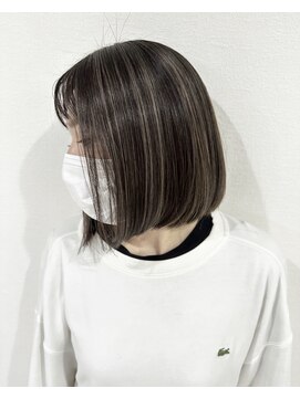 イト(ito.) 大人ハイライトボブ_グレージュカラー_ボブウルフ