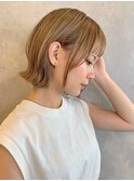 眉上バングのヘルシーボブ 切りっぱなしボブで垢抜けヘアに A810