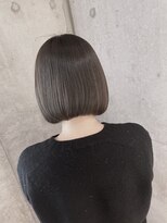 リビンバイアフロート(Livin by afloat)&nbsp;切りっぱなしボブ　ミントグレージュ　おおたかの森