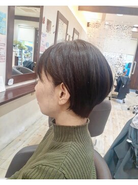 ヘアメイク スプラッシュ(Hair Make Splash) シンプル耳掛けショート