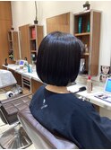 ワンレングスボブスタイル　ダークブラウン