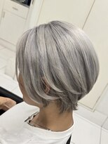 トニーアンドガイニイガタ(TONI&GUY NIIGATA)&nbsp;ホワイトシルバー×ショート