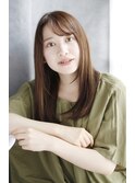シースルーバングのナチュラルストレート