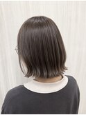 切りっぱなしくびれボブ/グレージュ