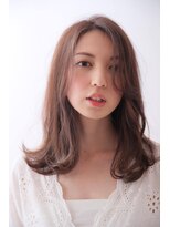 ソーホー ニューヨーク シズオカ(SOHO newyork SHIZUOKA)&nbsp;斜めバングで大人綺麗なナチュラルロング